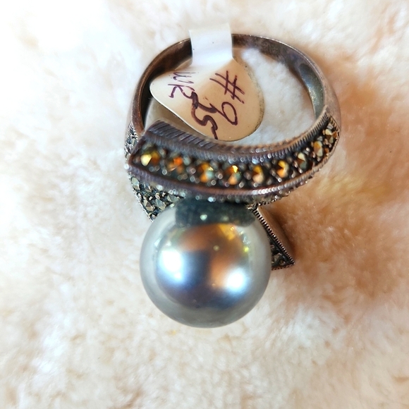 Elegant Silver Pearl Ring - Picture 1 of 4